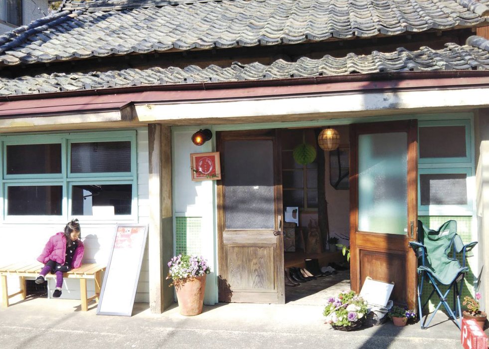 つかのま