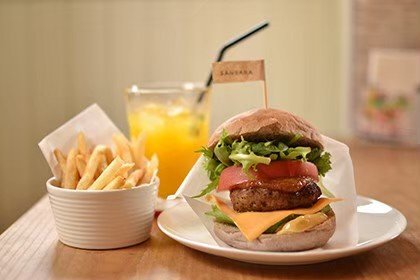 洋風食堂サンサーラ