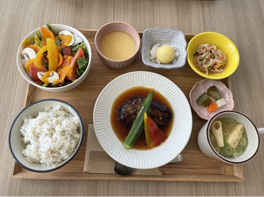 I TeA HOUSE