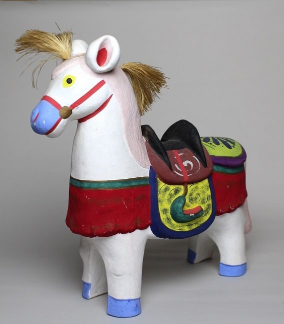 新春の「馬の郷土玩具」【日本玩具博物館】