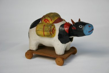 冬の特別展　牛のおもちゃ【日本玩具博物館】