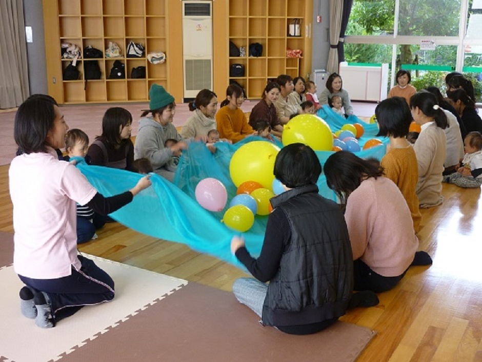 乳幼児クラブ「はいはい」クラス（木曜日）【星の子館】