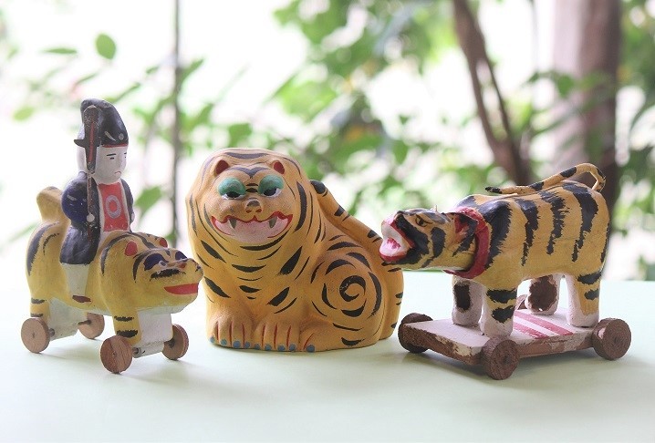 冬の企画展　虎の郷土玩具展【日本玩具博物館】