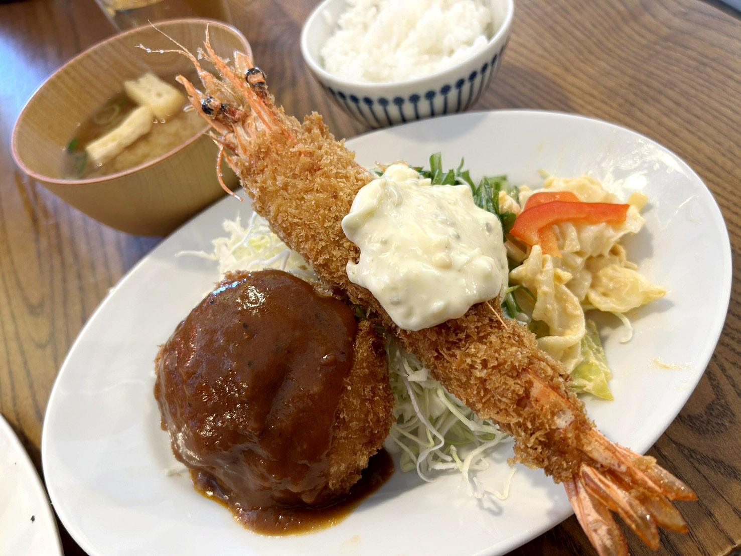 洋食のオーニシ