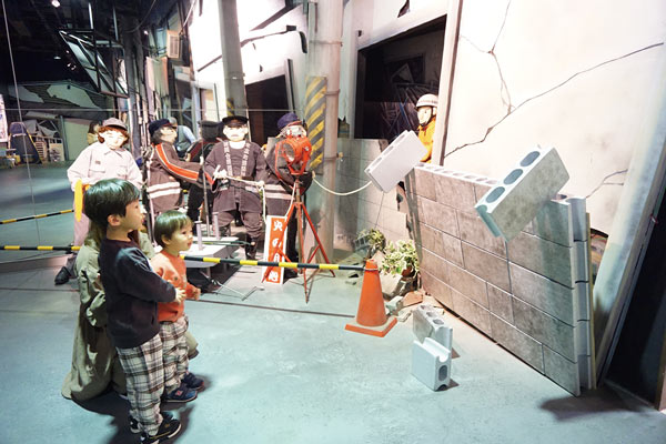 地震直後の街並みコーナー