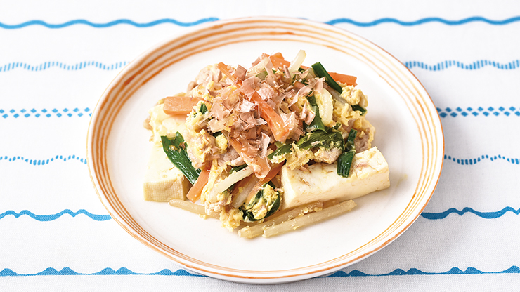 ニラとニンジンの入った豆腐チャンプルー