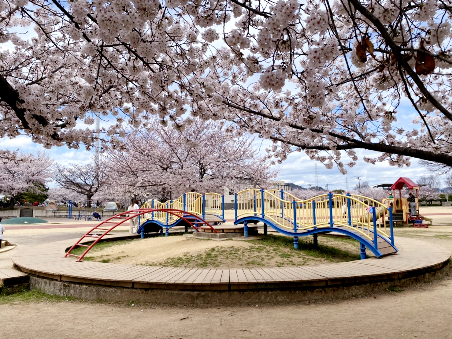 手柄山中央公園