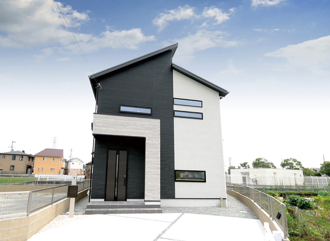 株式会社クリエイト