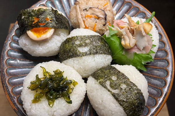 ニコニコおむすび結