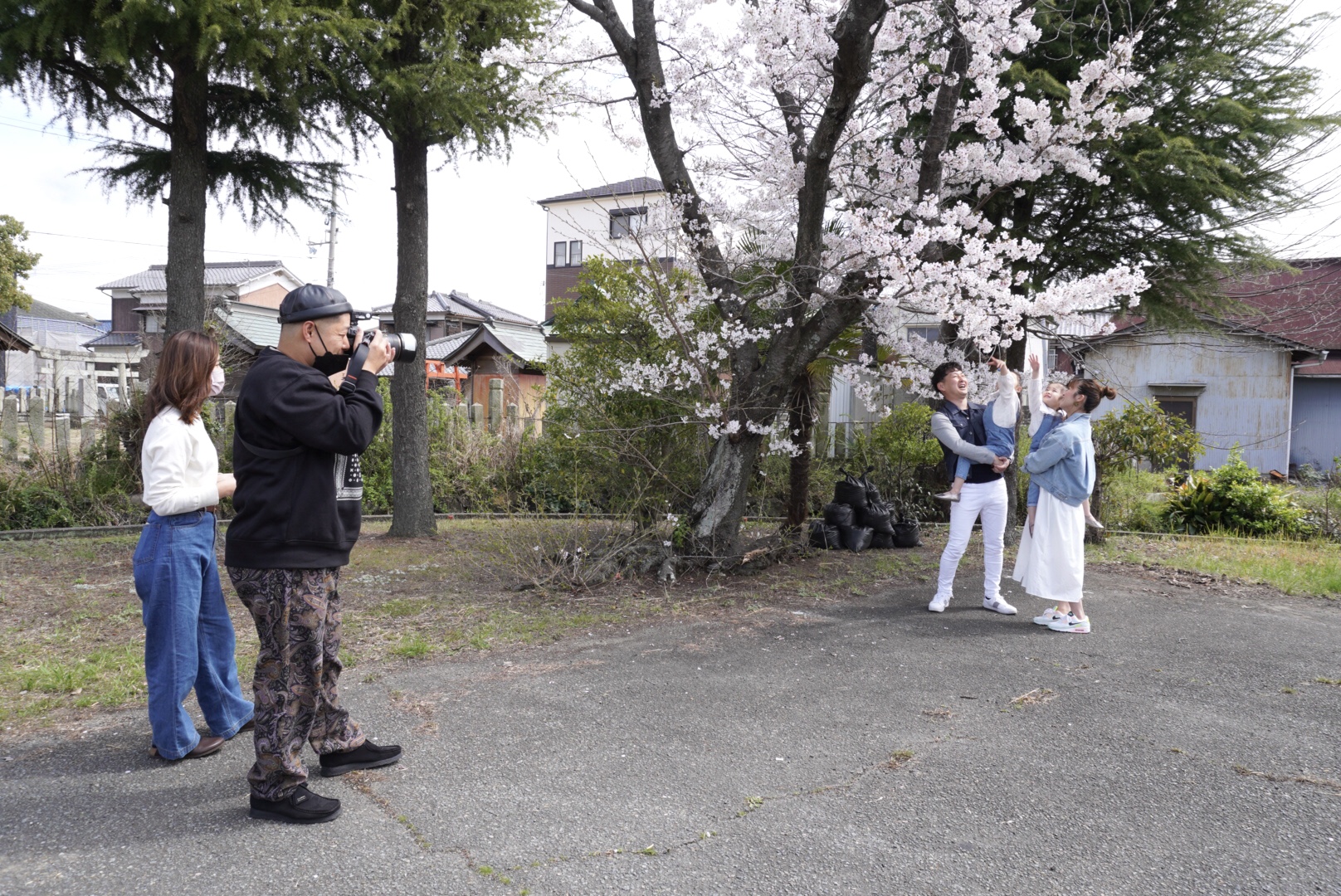 春は、満開の桜と一緒に