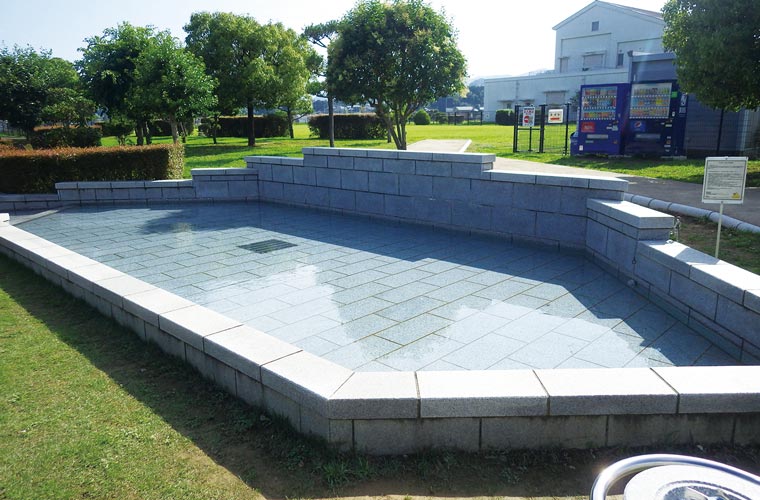 福崎浄化センター東側広場v