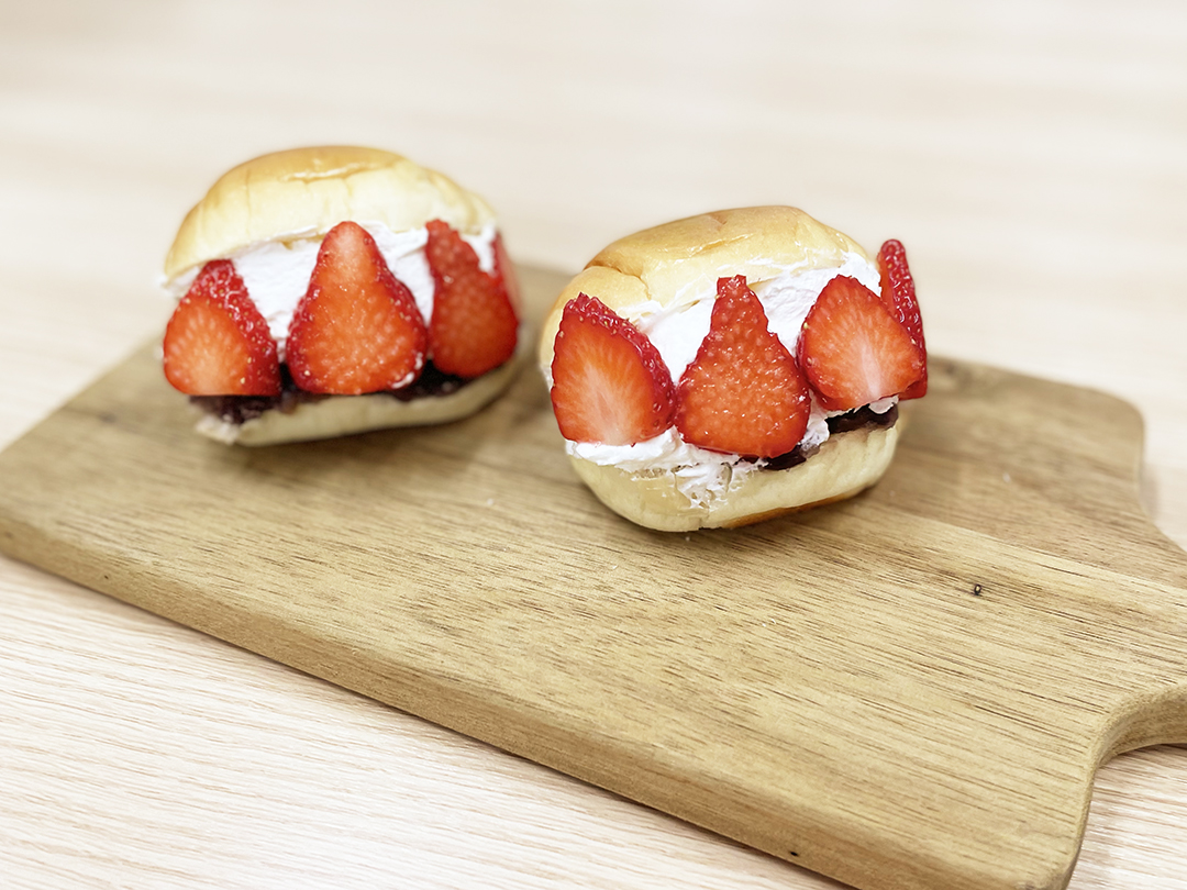 いちごクリームサンド