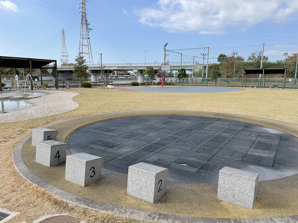 うみえーる広場