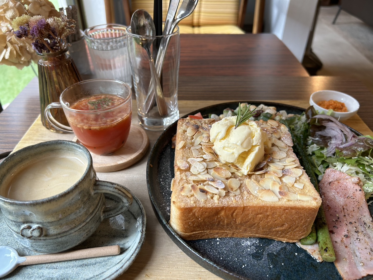 ざっかカフェ灯