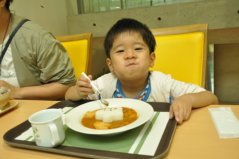 おこさまカレーおいしー