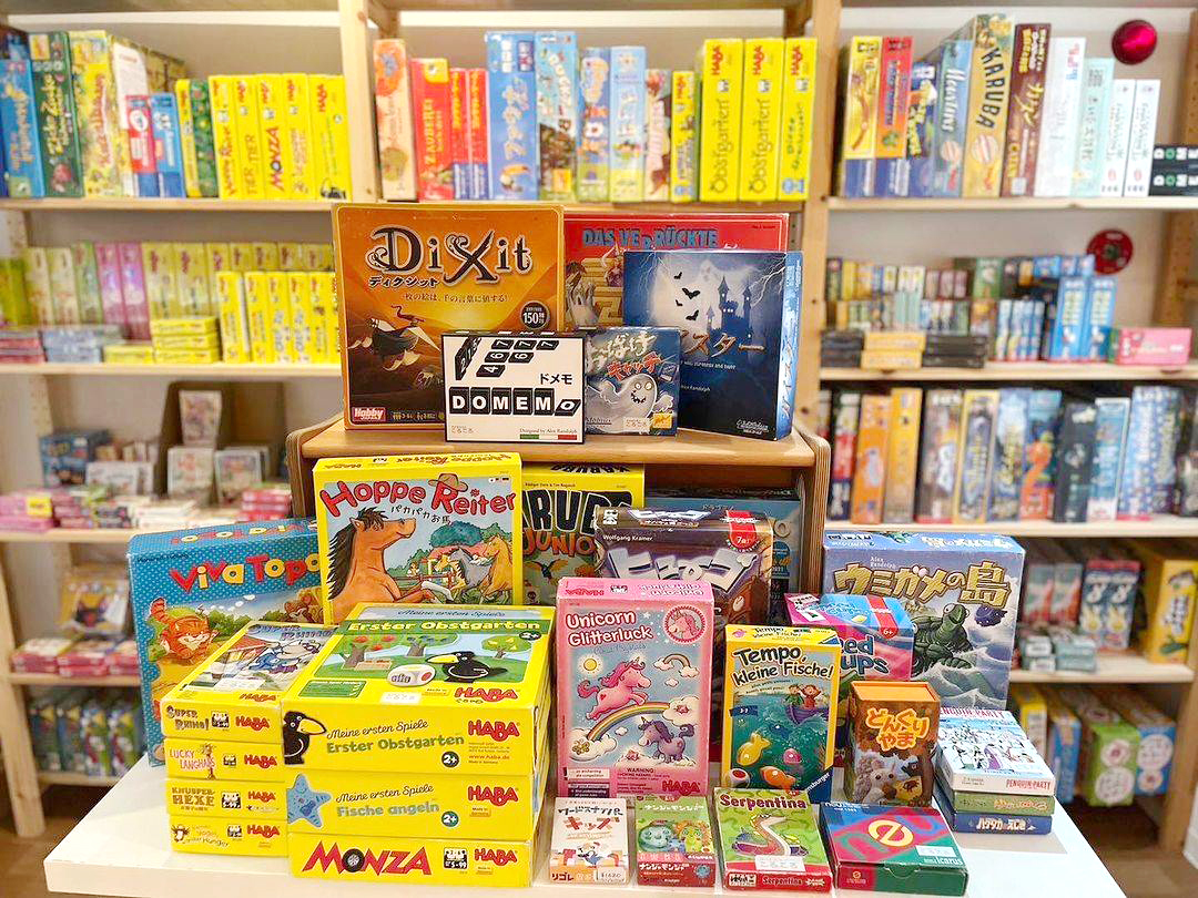 木のおもちゃころころ