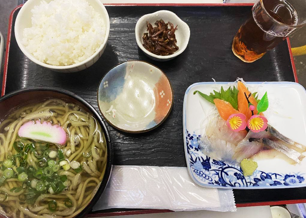 鮮魚・氷 竜中